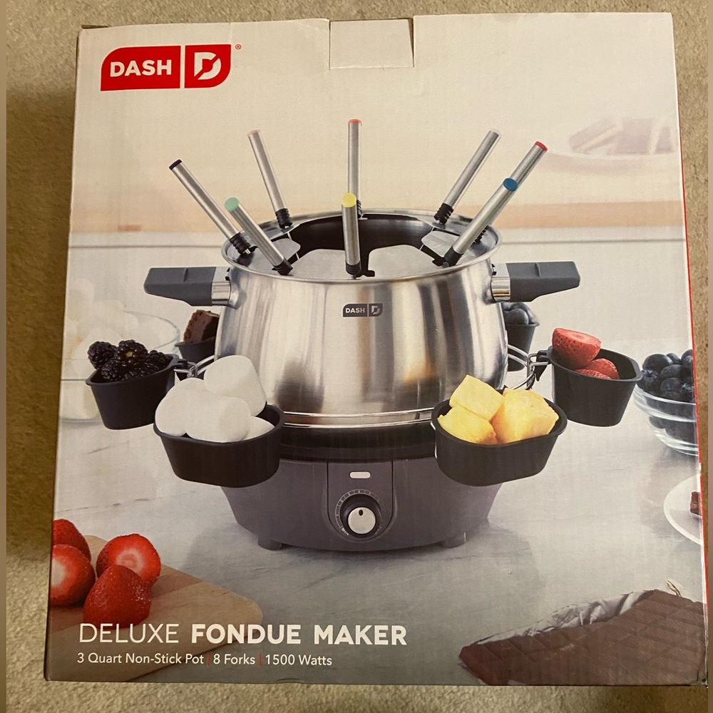 Dash deluxe fondue maker